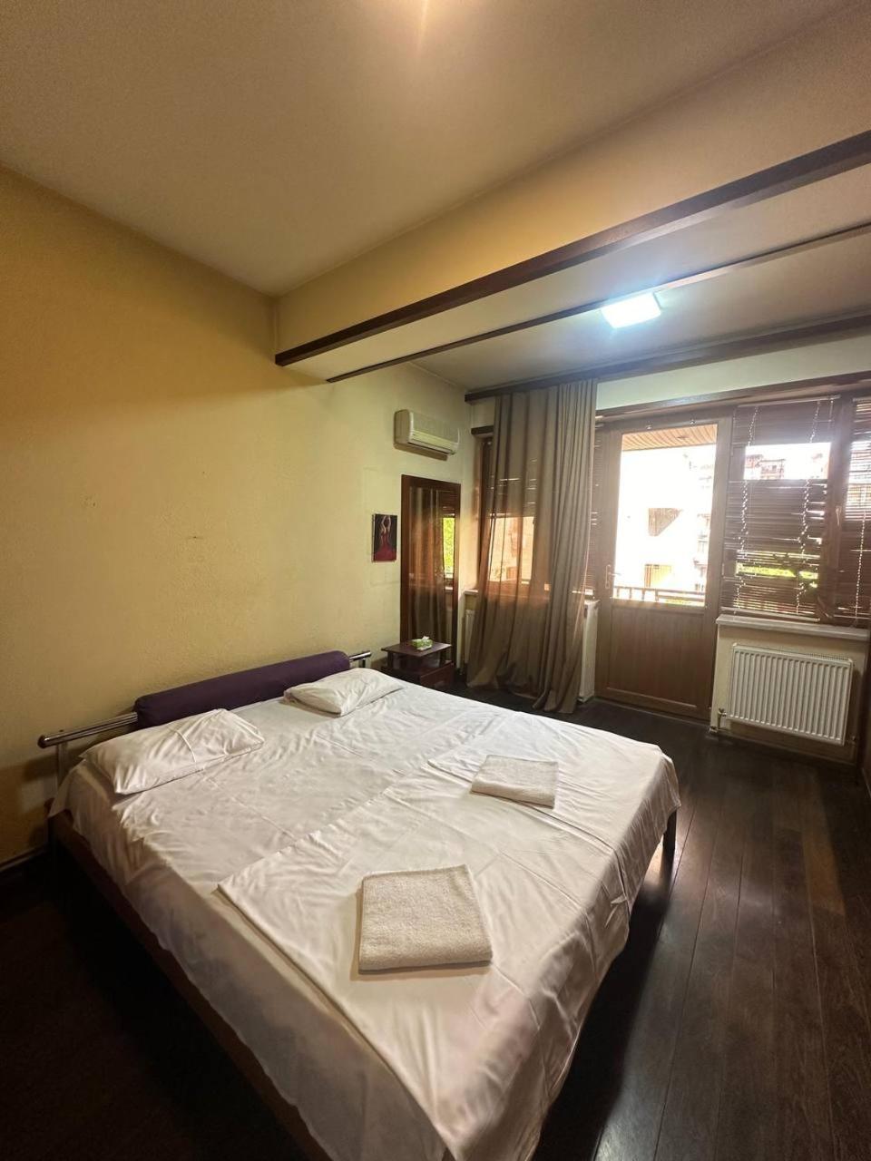 Hotel Costa 예레반 외부 사진