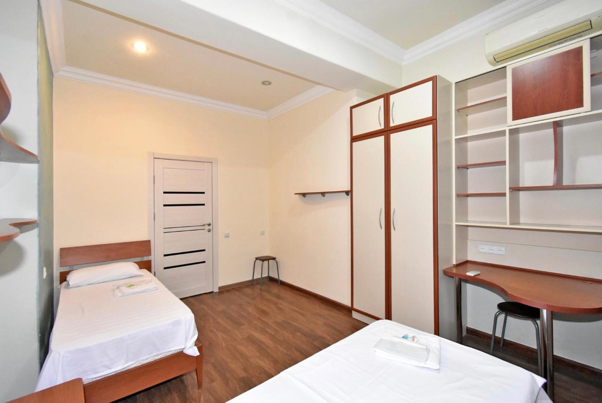 Hotel Costa 예레반 외부 사진