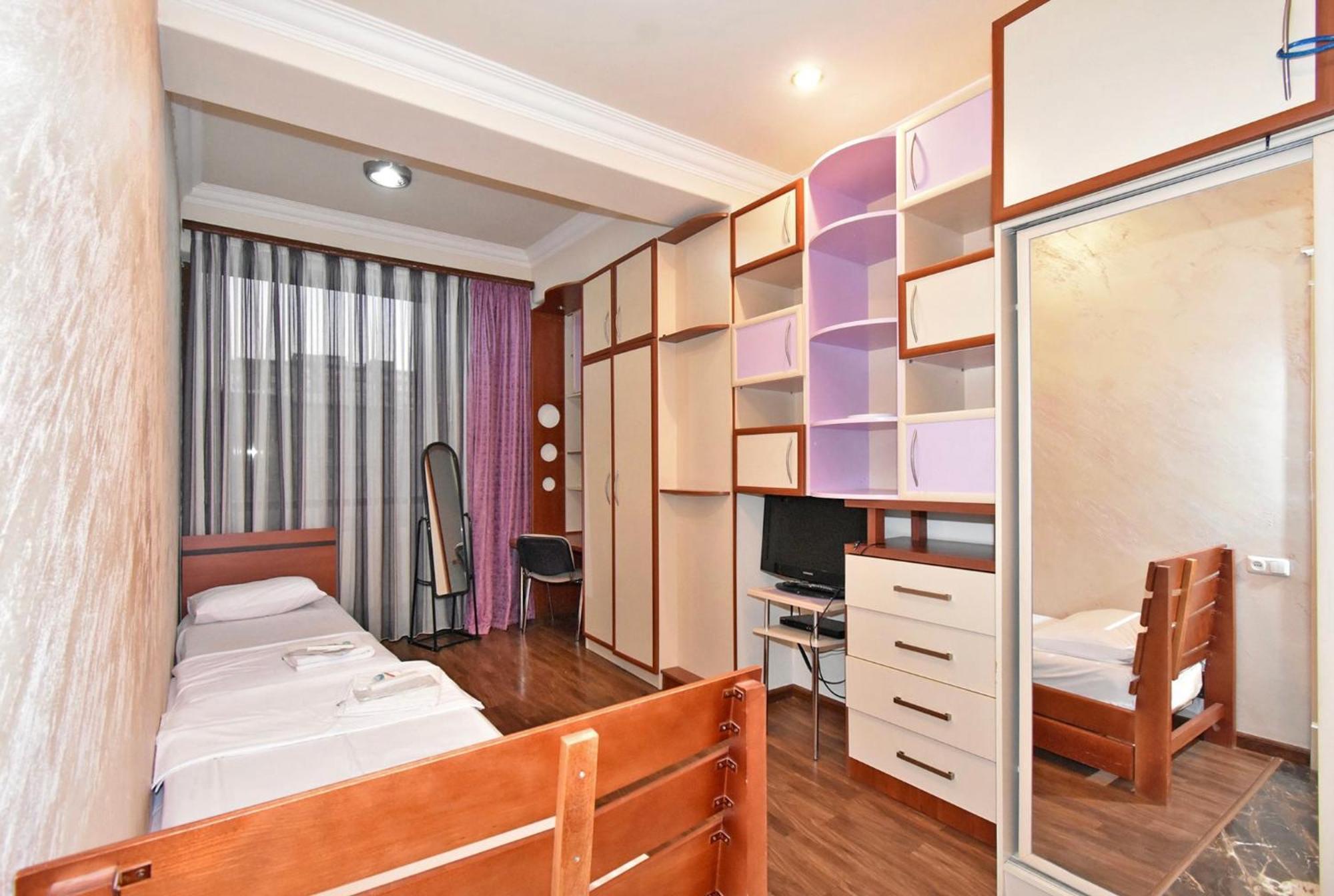 Hotel Costa 예레반 외부 사진